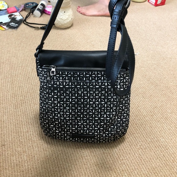 Lucky Brand Crossbody new with tags - Picture 3 of 4